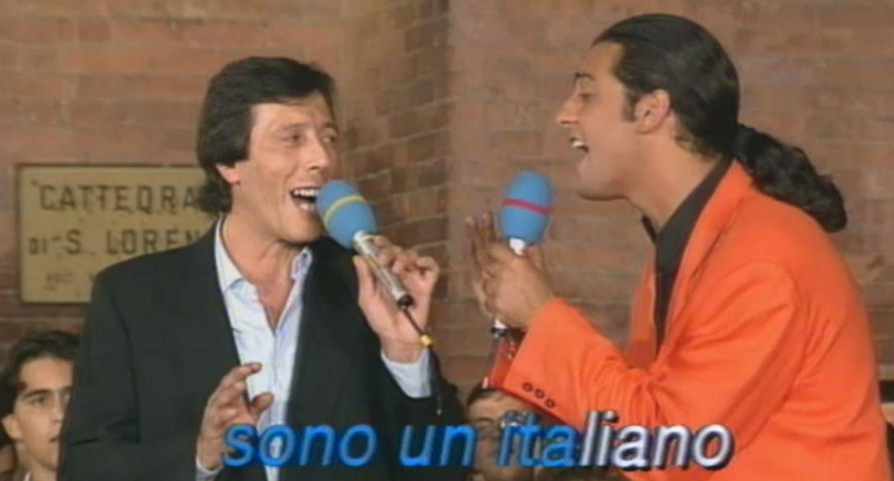 Una Repubblica Fondata Sul Karaoke Fuori Sincrono