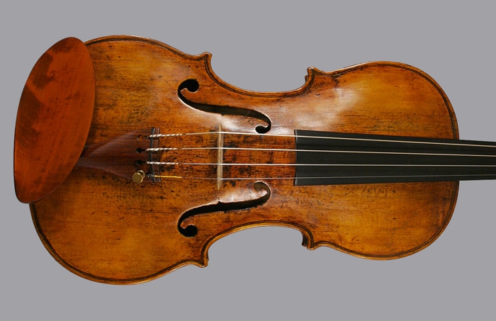 10. Violino costruito nel 1745 da Dom Nicolo Amati