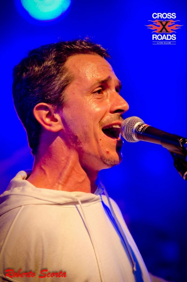 Giuliano Lucarini dal vivo al Crossroads