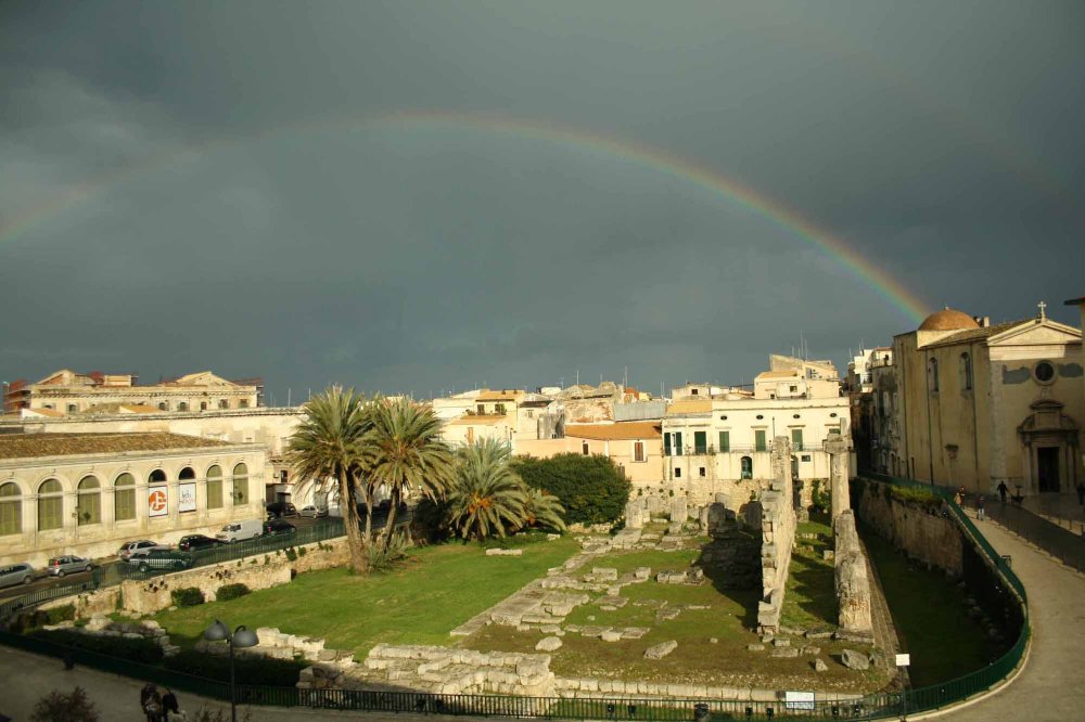 arcobaleno sul tempio di Apollo, visto dal balcone della casa in cui 'proviamo'