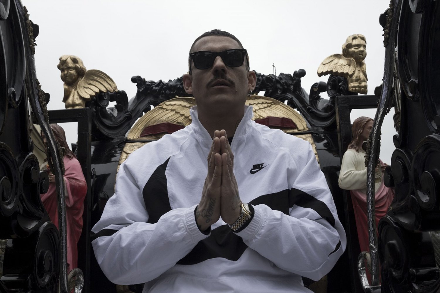 noyz narcos smetto di fare dischi non smetto con la musica noyz narcos smetto di fare dischi non smetto con la musica