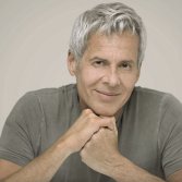 Claudio Baglioni è il nuovo direttore artistico e conduttore di Sanremo
