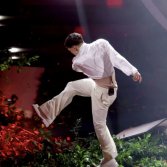Sanremo 2023: Blanco è indagato per la distruzione delle rose sul palco