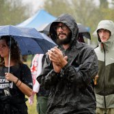 E se piove? Cosa succede ai live quando il cielo dice malissimo