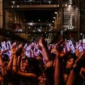 Pubblico al live del CCCP a Balena Festival, al Porto Antico di Genova