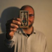 L'Appeso: a testa in giù, sospeso ma lucidissimo