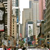 Broadway, foto via Wikimedia Commons