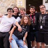Pierpaolo Capovilla e l'autore dell'articolo, con i ragazzi di Zocca Calling - foto di Davide Angeletti
