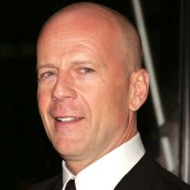 apple, Bruce Willis minaccia un'azione legale contro Apple