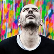 dance, Una lucida analisi di cosa è accaduto nella musica dance italiana dai '90 in poi. Quindici anni di esperienza, partendo da Napoli e finendo a Londra. Ha suonato nei migliori club del mondo, è stato suonato dai più grandi dj di sempre. Una dj Star. L'intervista di Francesco Fusaro.