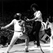 cd, Il Greatest Hits di Queen è il primo album a sfondare i sei milioni di dischi venduti in Inghilterra