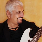 morto, Si sta sviluppando in queste ore una polemica tra Amanda Bonini - la compagna di Pino Daniele - e il cardiologo Achille Gaspardone. Ecco tutti i dettagli