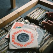 discografia, Dalla prossima estate, tutti i dischi usciranno di venerdì