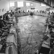 che cos'è un dj?, IScratch, la più grande catena di dj mai esistita