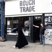 mercato discografico, Rough trade negozio