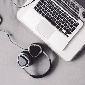better days school, computer cuffie musica