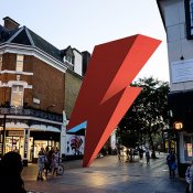 arte, saetta bowie statua brixton fallita
