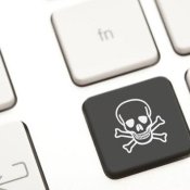 diritto d'autore, download-illegale.jpg