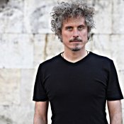 raccolta, Niccolò Fabi (foto dal sito dell'artista)