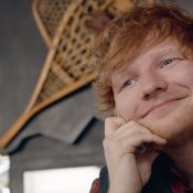 classifica, Ed Sheeran (immagine dal video di Perfect)