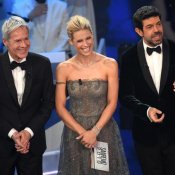 Sanremo, I conduttori di Sanremo 2018 Claudio Baglioni, Michelle Hunziker e Pierfrancesco Favino (foto Ansa)