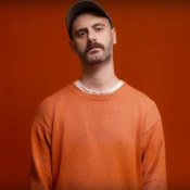 anteprima, Un'immagine del video di Gerani di Bonetti