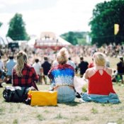 studio, Donne a un festival