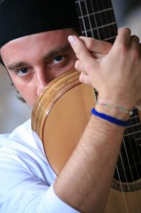 Andrea Castelfranato, la chitarra che arriva al cuore...