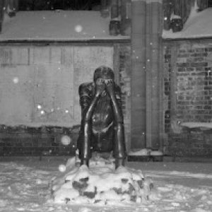 album Benvenuti negli anni zero - Le fate sono morte
