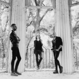 album Carry On (Singolo) - Der Noir