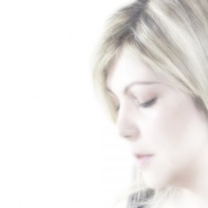 album Light on me - Antonella Spera