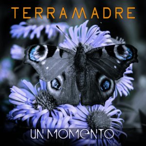 album Un Momento - TERRAMADRE