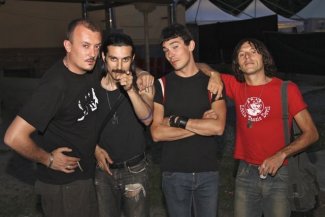 Foto con zen circus.jpg