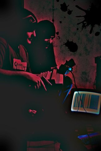 184976_166976486687432_166250093426738_399070_4853088_n.jpg