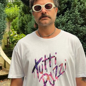 TUTTI PAZZI t-shirts
