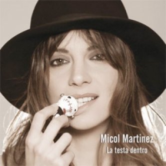 Copertina dell'album La testa dentro, di Micol Martinez