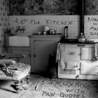 Copertina dell'album Running with pain quotes, di Ant The Kitchen