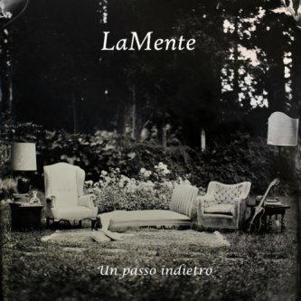 Copertina dell'album Un Passo Indietro, di LaMente