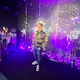 Copertina dell'album Adesso, di Alessio Cazzola