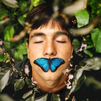 Copertina dell'album Silenzio, di Arturo