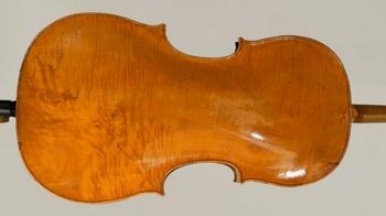 2. Cello costruito da Lorenzo & Tomaso Carcassi nel 1770