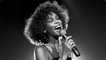19. Whitney Houston - 57 milioni di copie