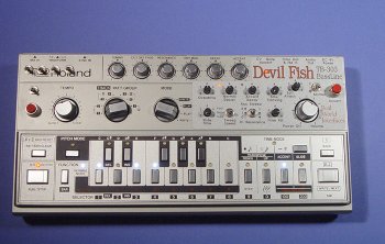 #4 - Roland TB303 Devilfish