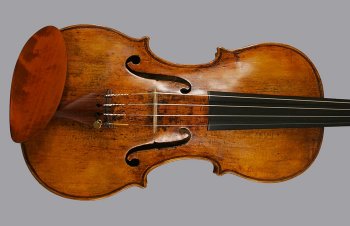10. Violino costruito nel 1745 da Dom Nicolo Amati