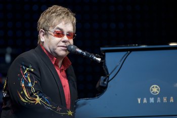#8. Elton John – 78  milioni di copie