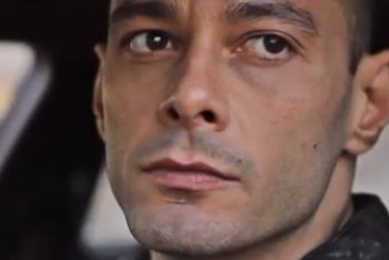 Il nuovo video di Fabri Fibra è "Panico" ed è ispirato al film "Apres los ojos" di Alejandro Amenabar