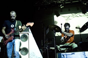 Il live report del concerto al Circolo degli Artisti di Roma: psichedelia, colori e voglia di ballare dagli Etera Postbong Band