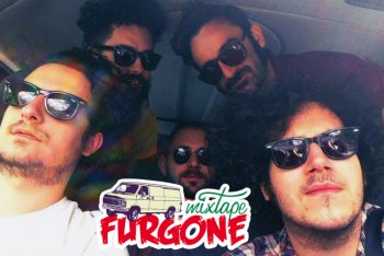 Nicolò Carnesi compila il mixtape furgone