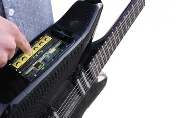 Fusion Guitar chitarra-tecnologia-wi-fi-iphone