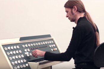Manfred Miersch alle prese con il Subharchord